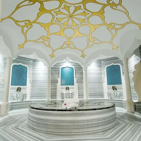 Otel Ramada Plaza 5*
